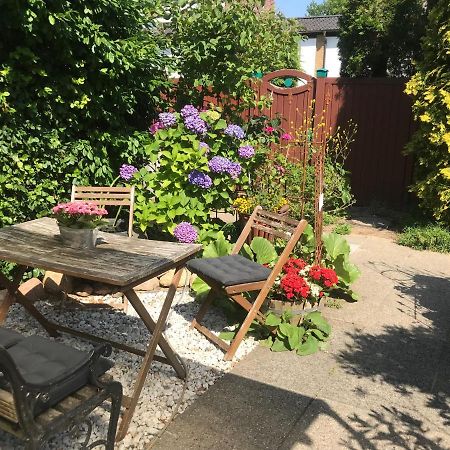 Nias Guesthouse Reinbek Eksteriør bilde